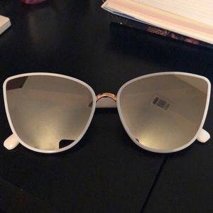 Cat eye sunglasses